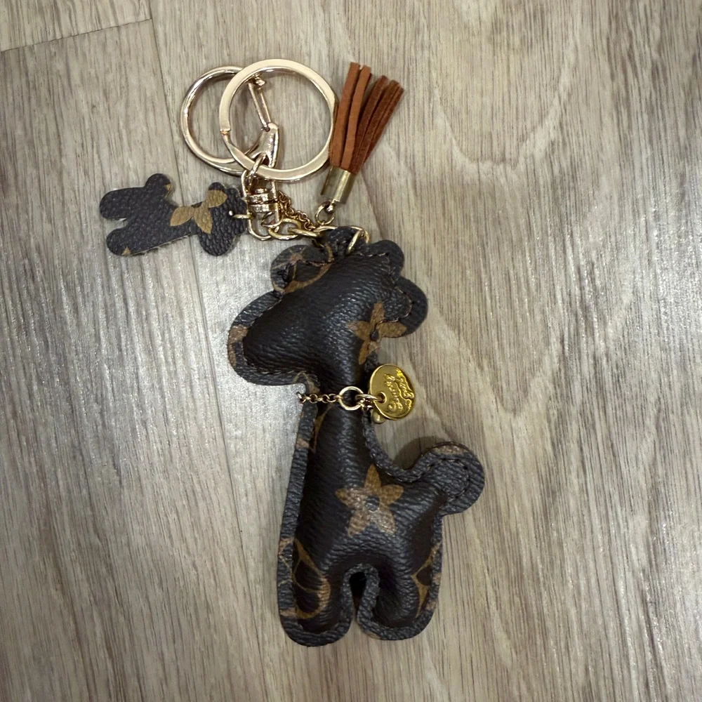 Monogram Giraffe LV Keychain Charm in Black with Gold Accents - Picture 2 of 3